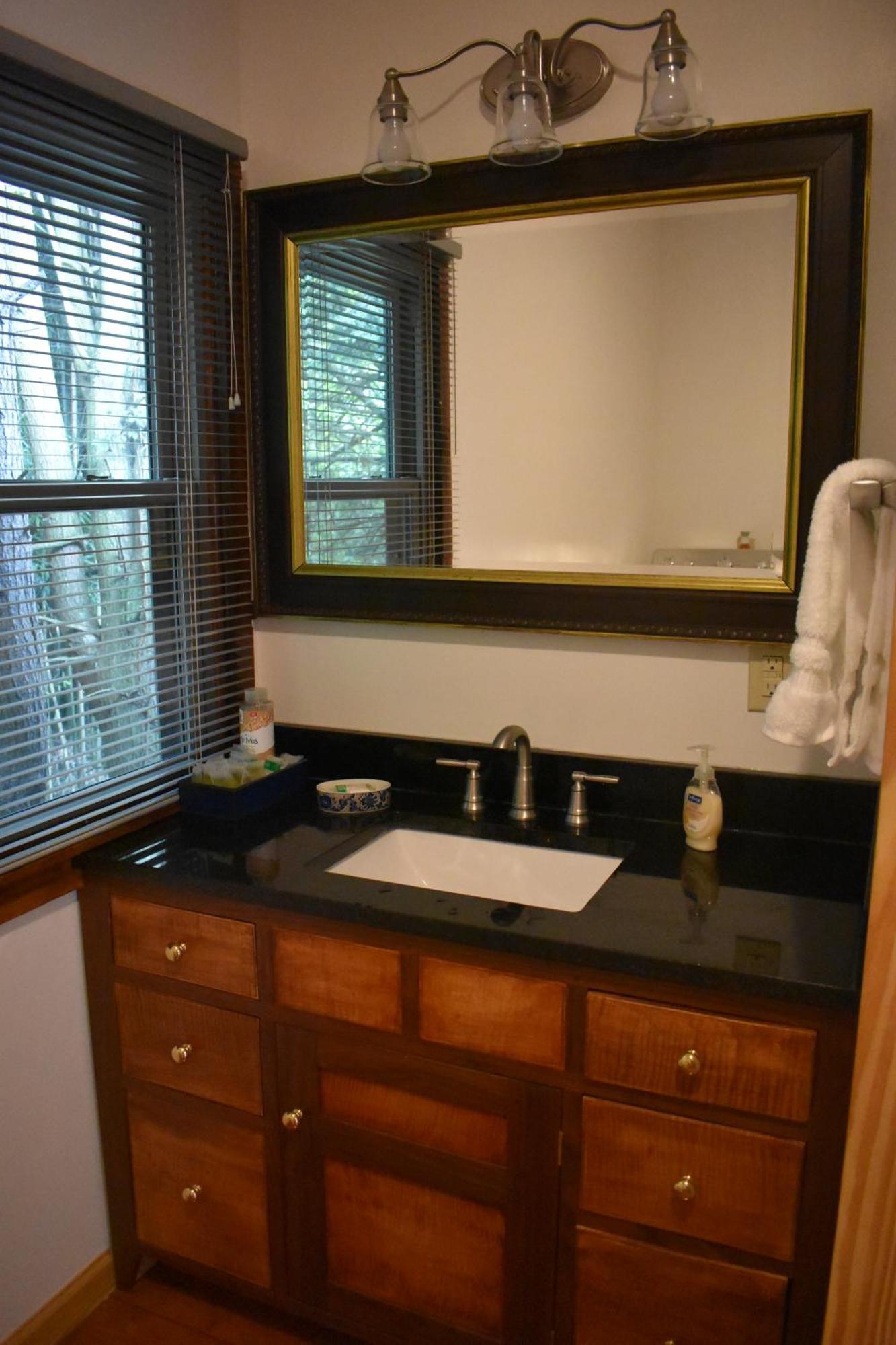 Restored1850S Log Cabin, With Gazebo And Gardens! 1 Mile To Downtown Weaverville Exterior foto