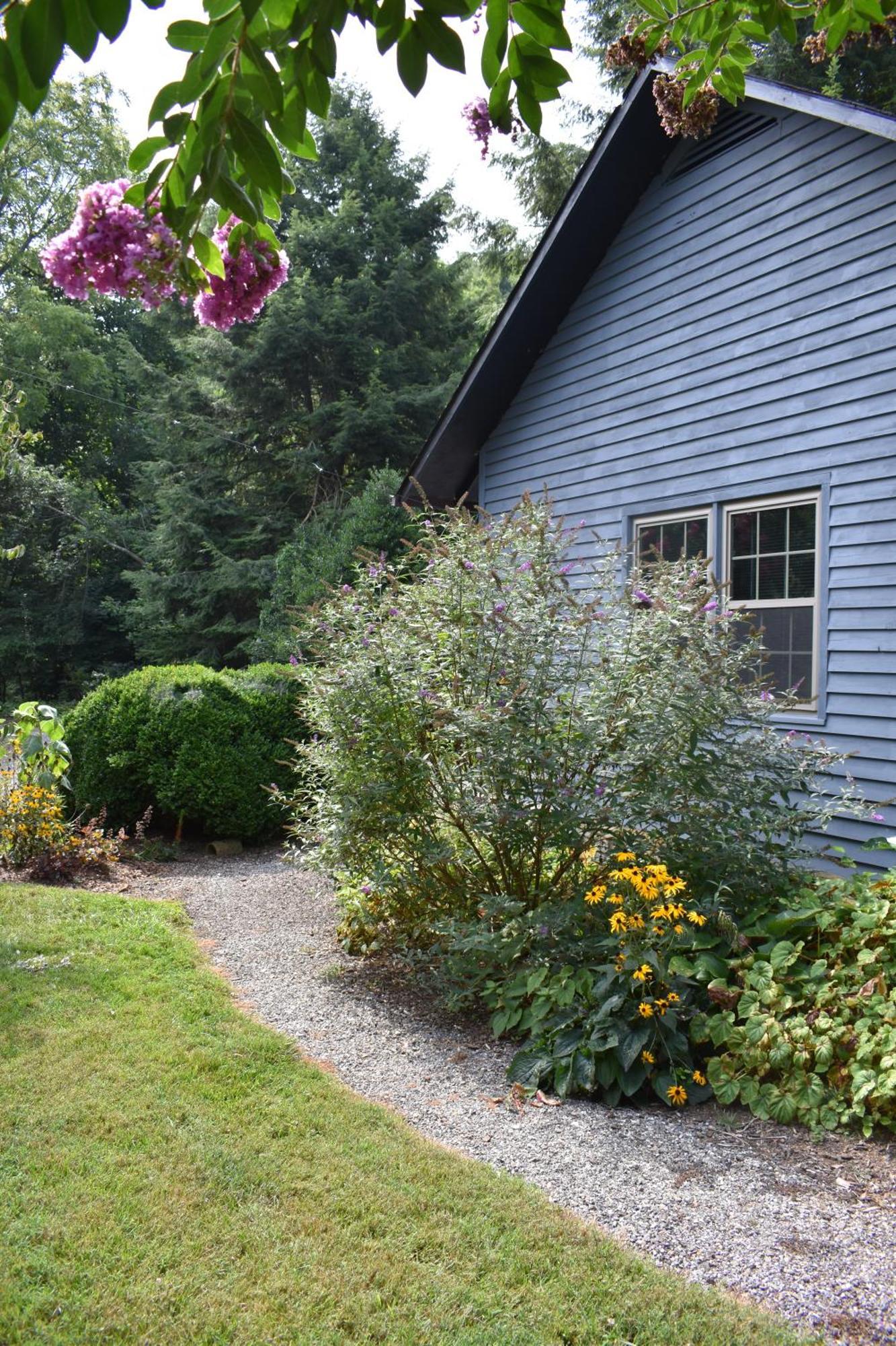 Restored1850S Log Cabin, With Gazebo And Gardens! 1 Mile To Downtown Weaverville Exterior foto